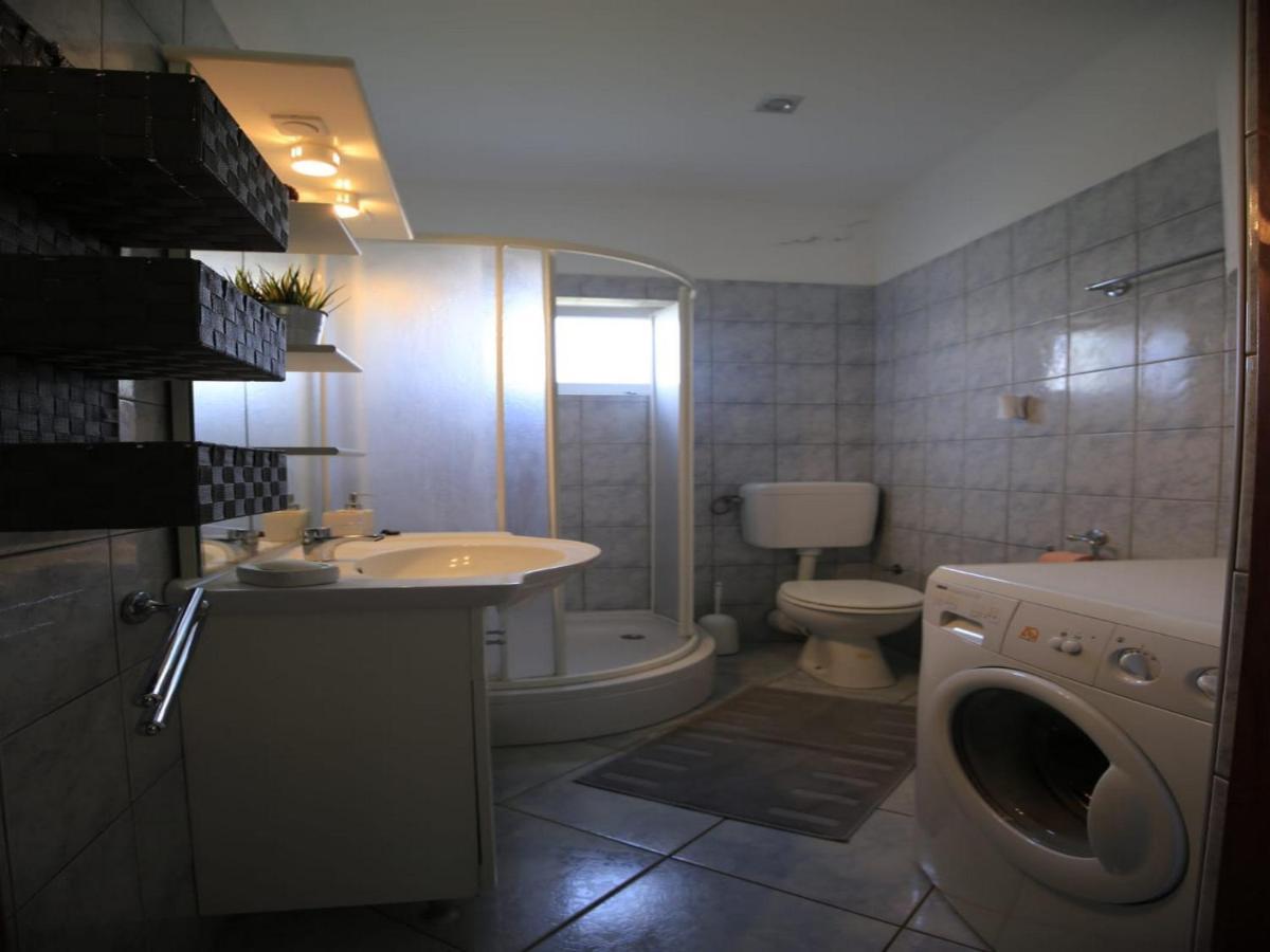 Apartment Barbara Vir Bagian luar foto